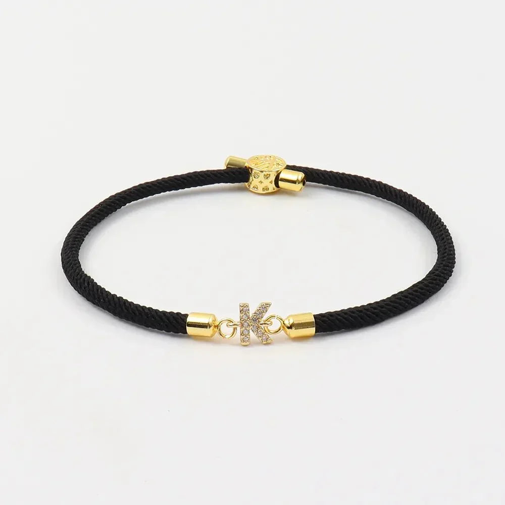 Calla – Verstellbares Armband mit eingegraviertem Anfangsbuchstaben