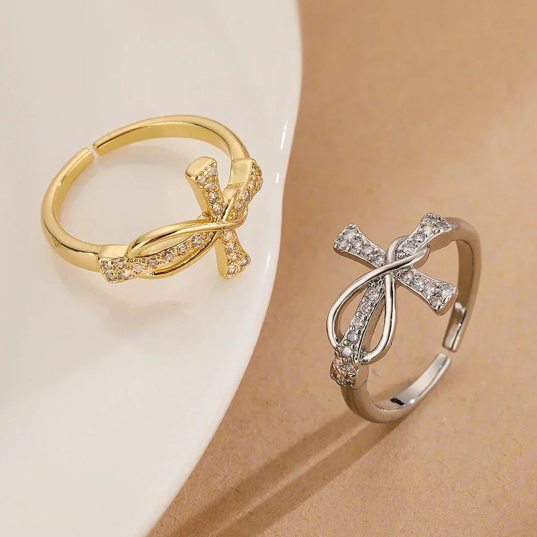 Eliane – Christlicher Zirkonia-Kreuzring für Damen