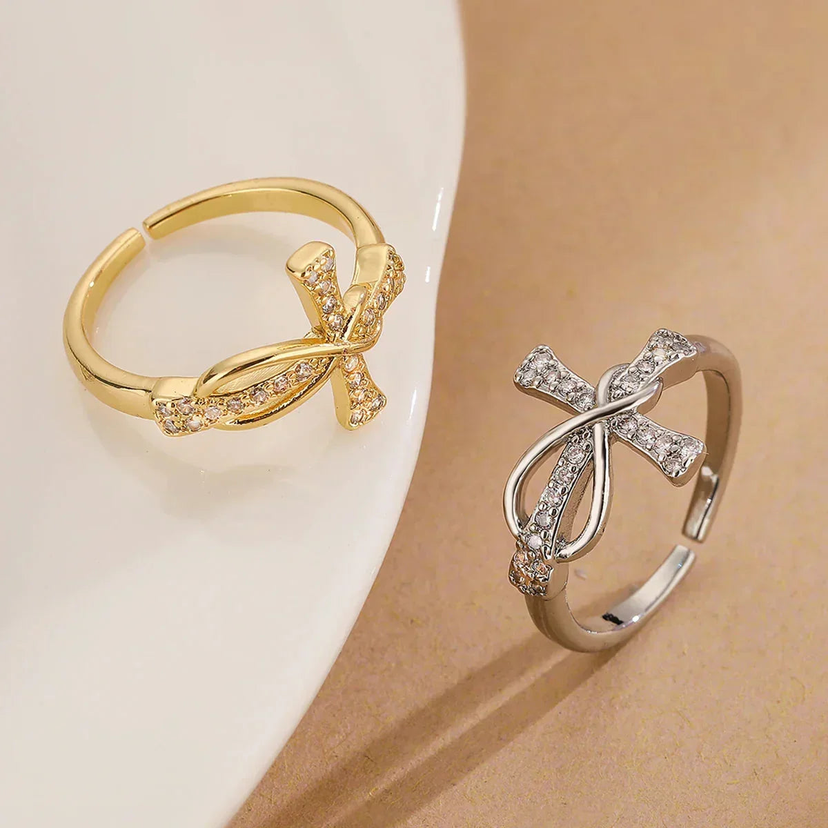 Eliane – Christlicher Zirkonia-Kreuzring für Damen