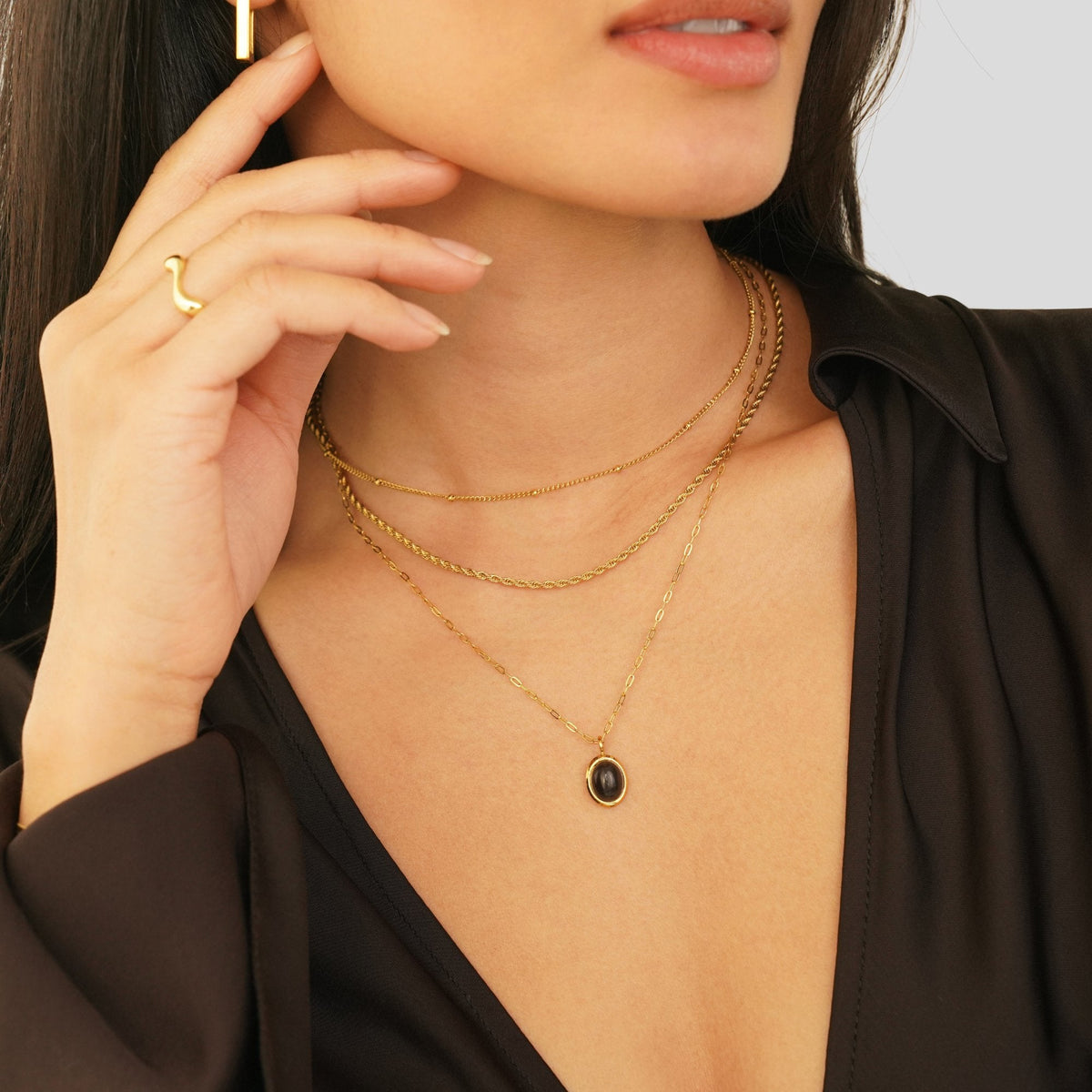 Euphrosyne - Kette aus dunklem Onyx