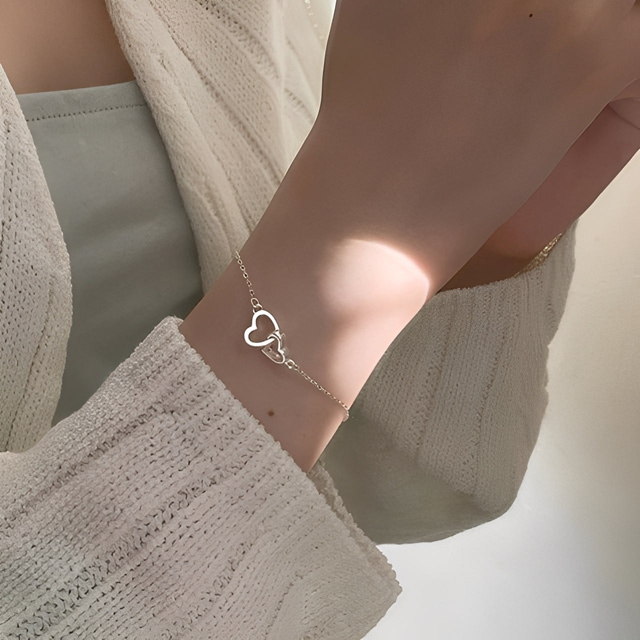 Amara – Armband mit doppeltem Herzsymbol