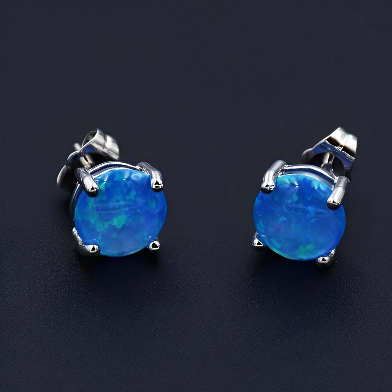 Camille – Stilvolle Ohrstecker mit Opal