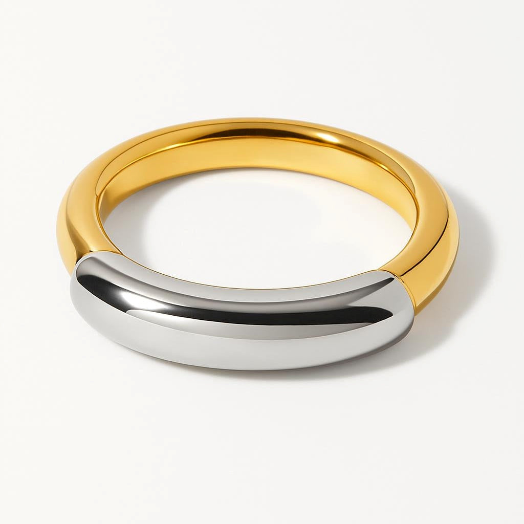 Ciela – Bicolor Ring aus Titanstahl mit 18K Goldüberzug