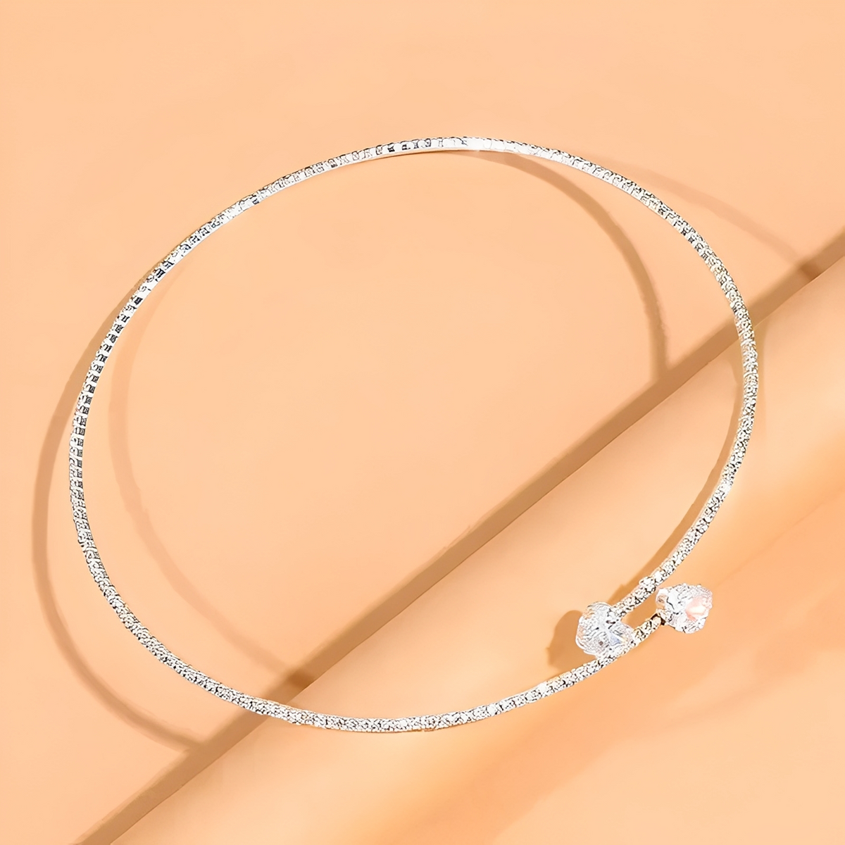 Olli – Offenes Herz-Halsband mit Diamanten