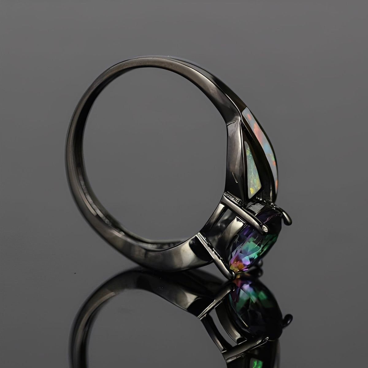 Mirella – Regenbogenring aus Opal und Topas