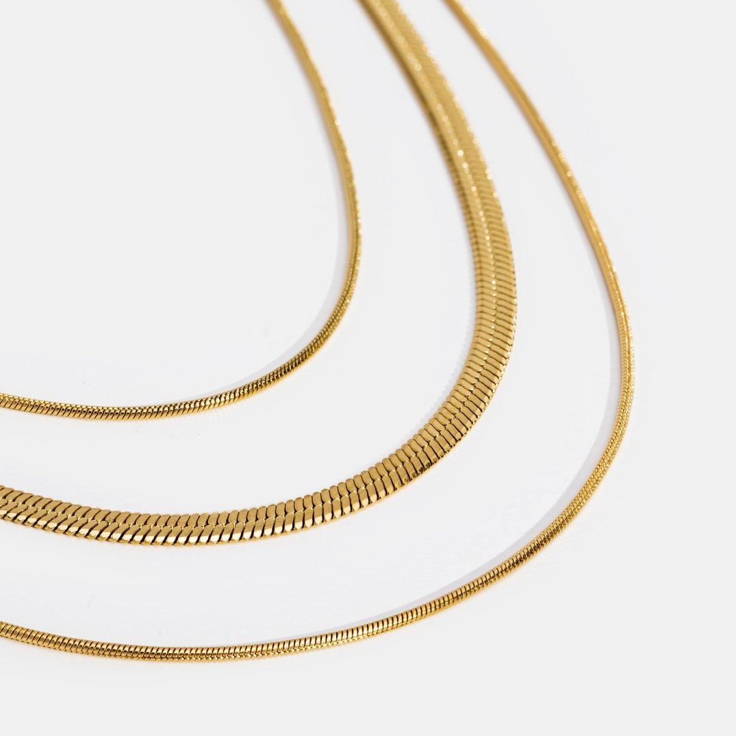 Alix – Vielreihige goldene Halskette
