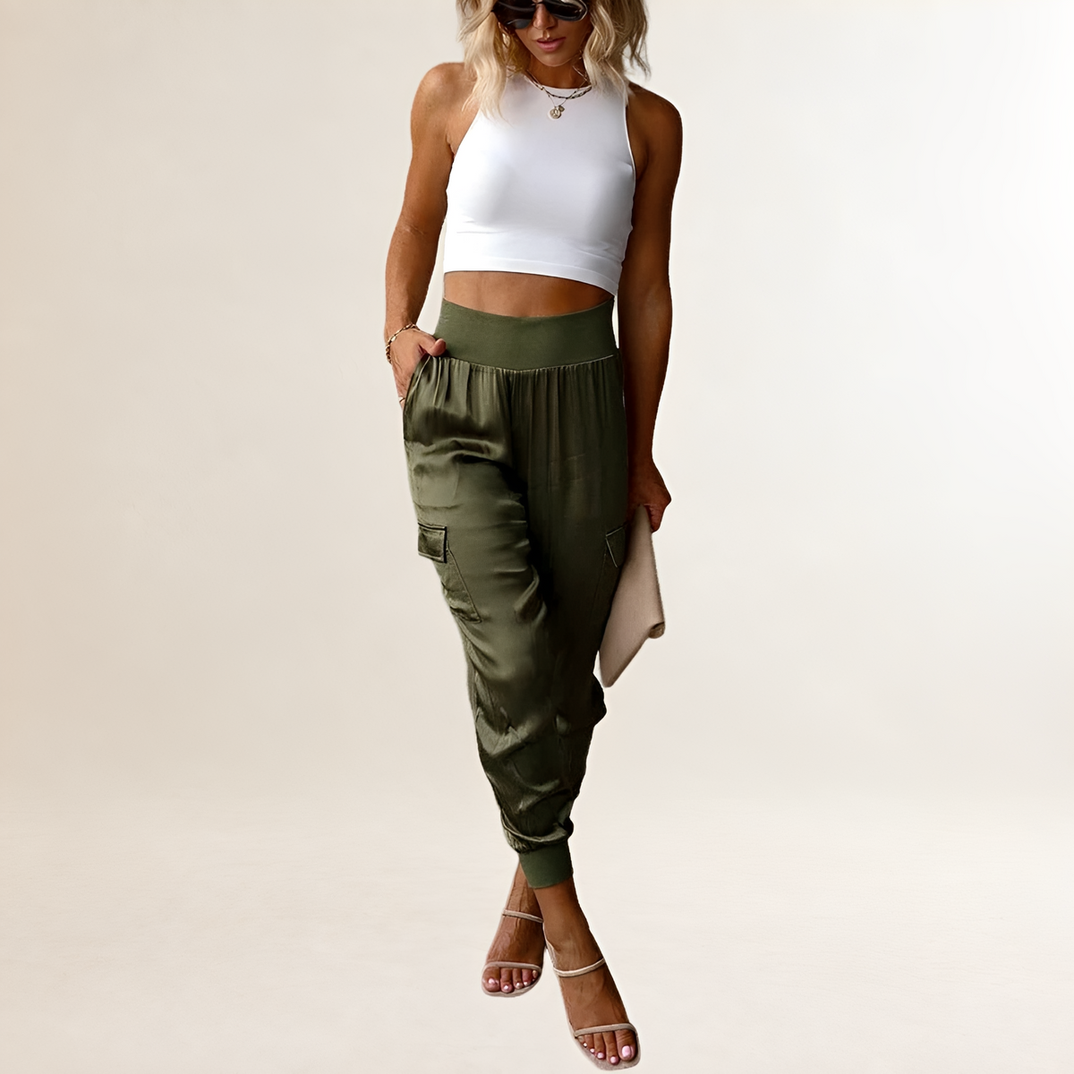 Damen Cargo-Jogginghose mit hohem Bund – seitliche Taschen, Cargo-Taschen, lockerer Schnitt, schmal zulaufendes Bein