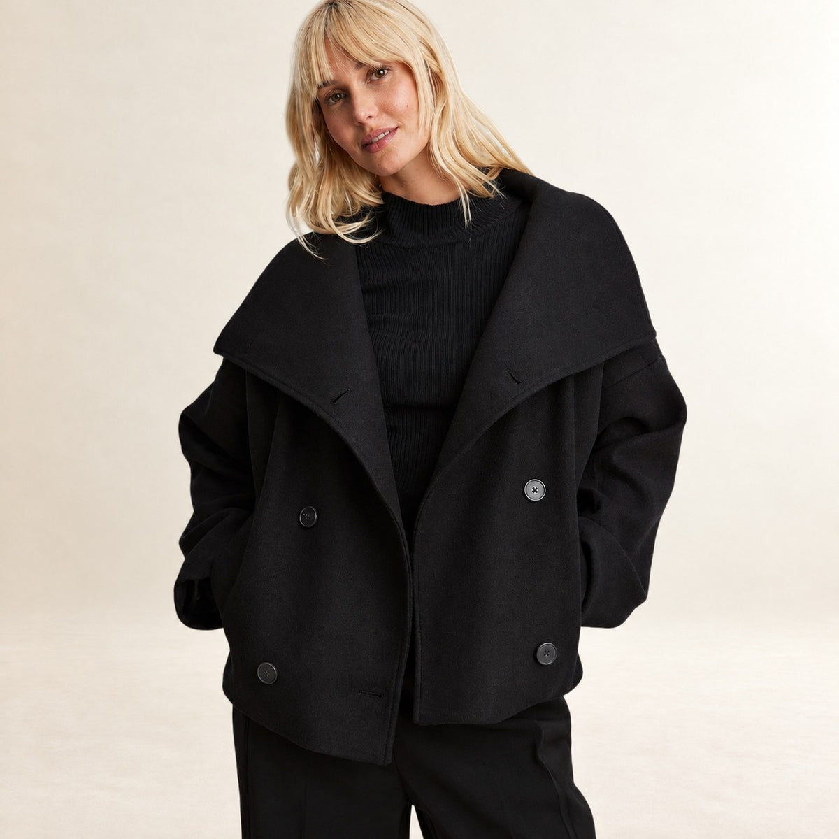Damen Doppelreihige Jacke mit weitem Revers und regulärem Schnitt