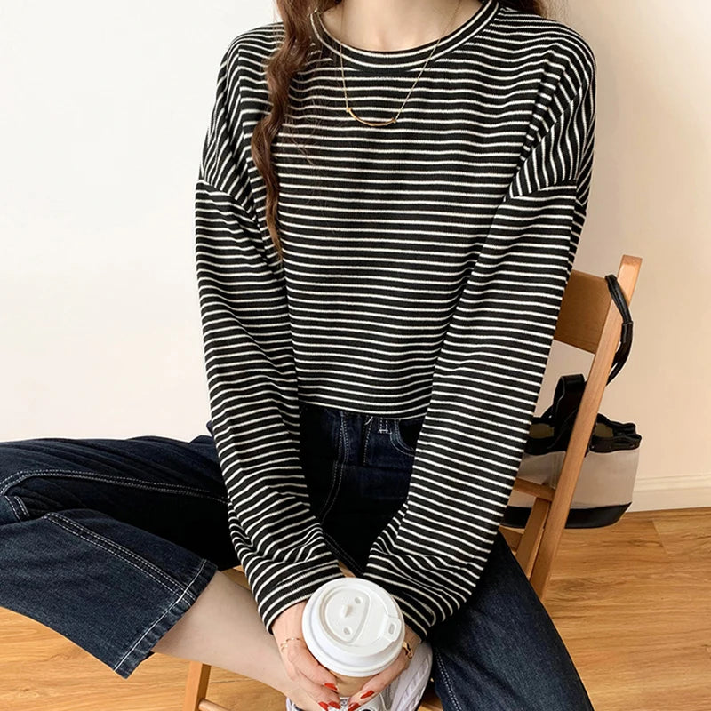 Damen Langarmshirt mit geripptem Muster und lockerer Passform