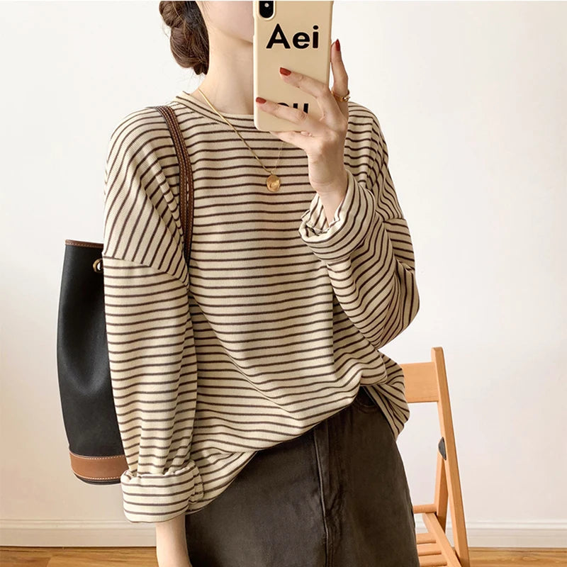 Damen Langarmshirt mit geripptem Muster und lockerer Passform