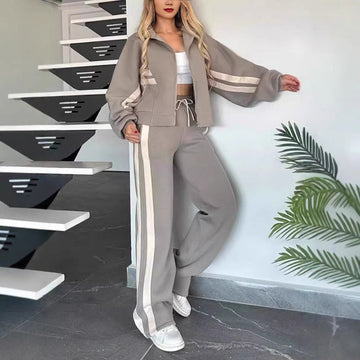 Damen-Trainingsanzug im Two-Piece-Design - Reißverschlussjacke und weite Hose mit Seitstreifen