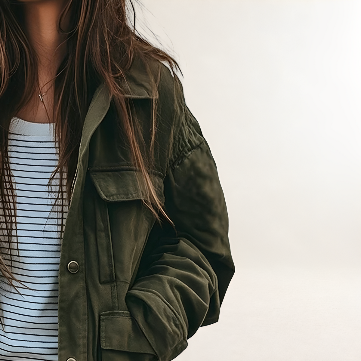 Damentoolboxjacke Militärstil mit Kapuze und Fronttaschen Relaxed Fit