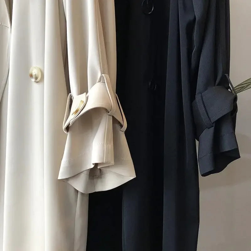 Damentrenchcoat Doppelknopf mit Knopfdetails und Gürtelärmeln