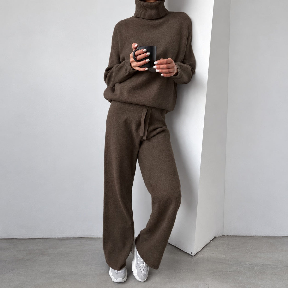 Freizeitset für Damen - Rollkragenpullover und Weite-Hose mit lockerer Passform