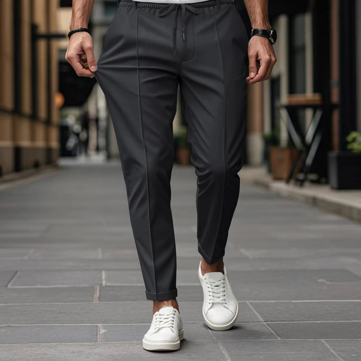 Herren Hose mit elastischem Bund und Bindegürtel - gerader Beinverlauf, Frontfalte, taillierte Optik