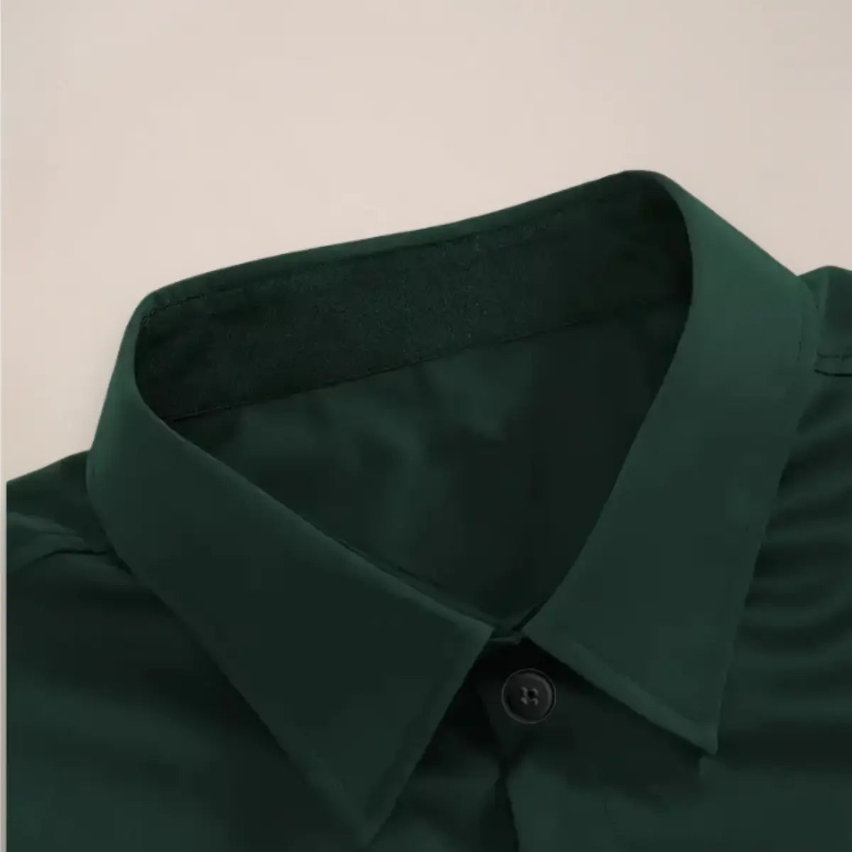 Herrenshirt mit langem Arm - Slim Fit, Knopfverschluss und klassischer Kragen