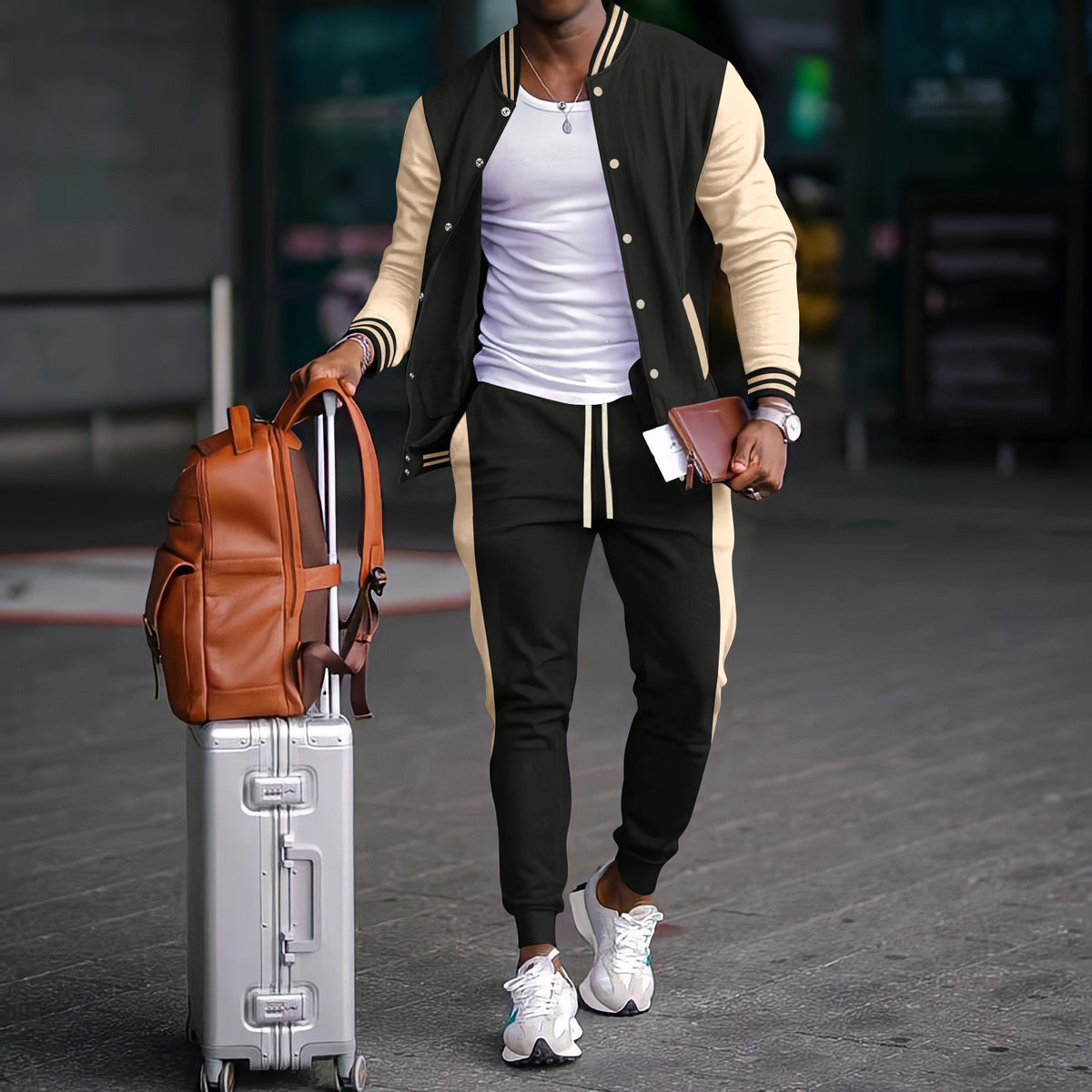 Herrensportset mit Farbblock-Collegejacke und Jogginghose - Regular Fit