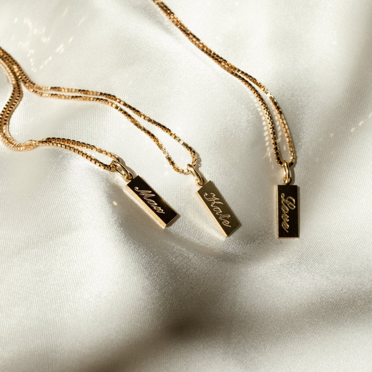 Lina – Personalisierte elegante Plattenkette