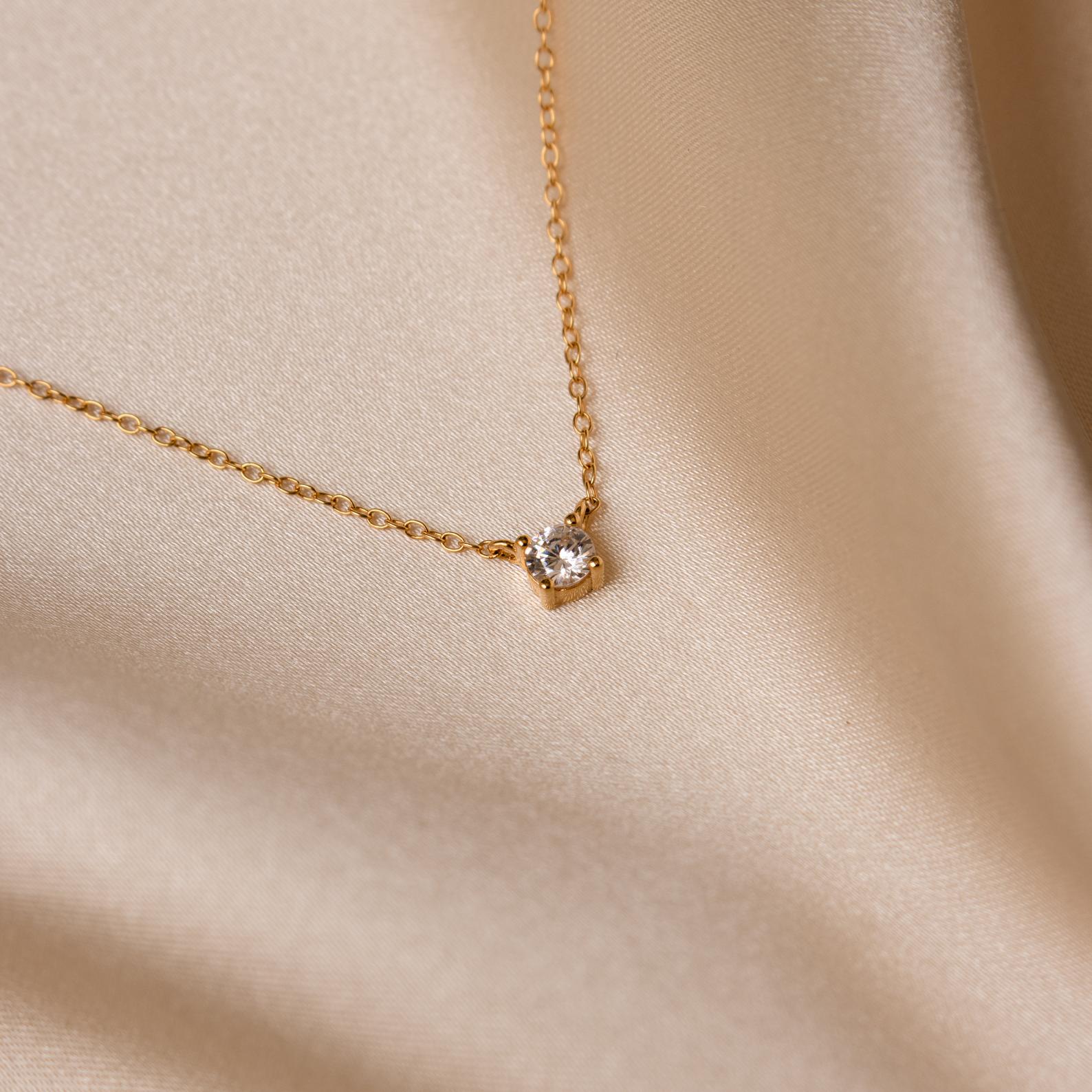 Elegantes Diamanten-Halsband - Kette mit Stein-Applikationen