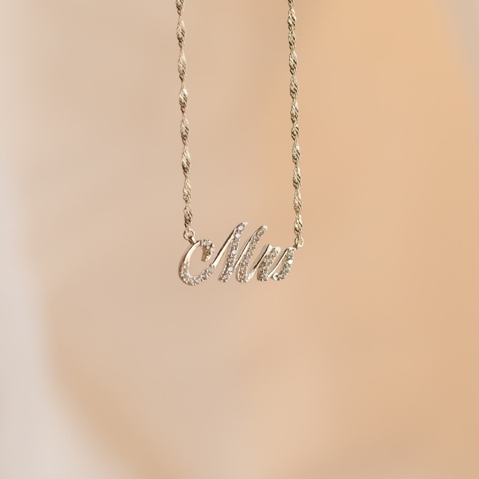 Claire – Namenskette mit Pavé Glanz