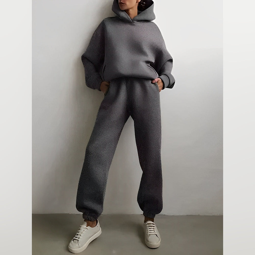 Nora – Damen-Set mit Kapuzenpullover und Jogginghose