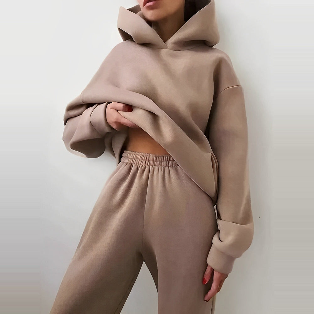 Nora – Damen-Set mit Kapuzenpullover und Jogginghose