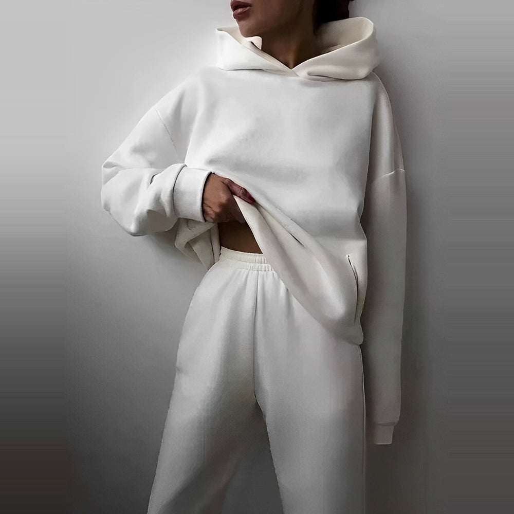Nora – Damen-Set mit Kapuzenpullover und Jogginghose