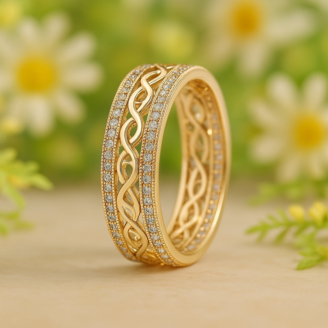 Jevy – Breiter goldener Ring mit Öffnungen