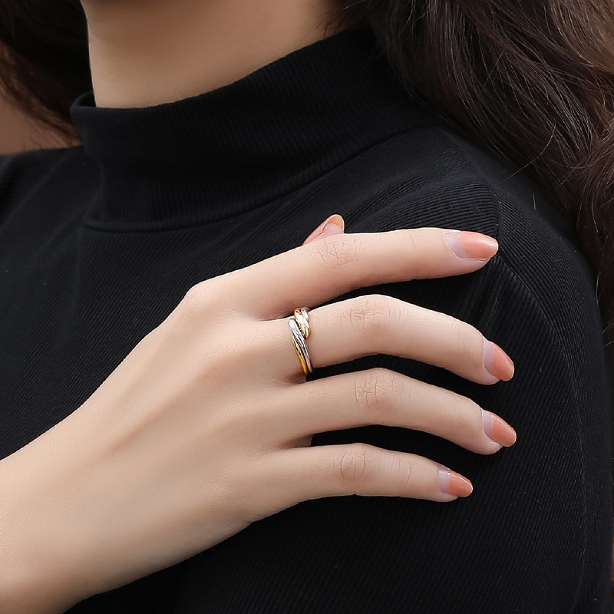 Elaine – S925 Silberring mit asymmetrischer Wasserwelle