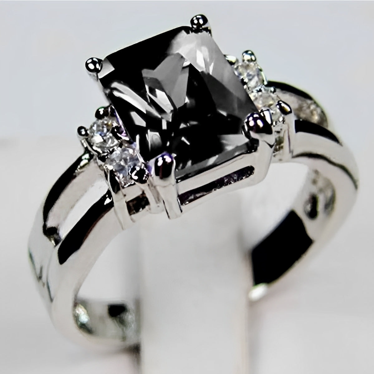 Ravenna – Vintage-Ring mit schimmerndem Onyx
