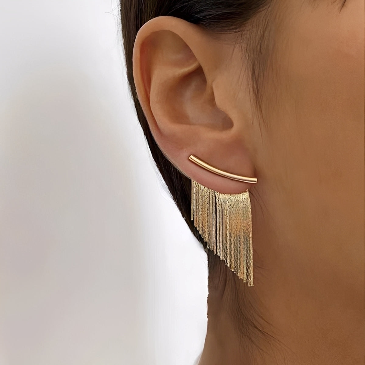 Claire – Vintage Ohrringe in Gold mit Vorhang