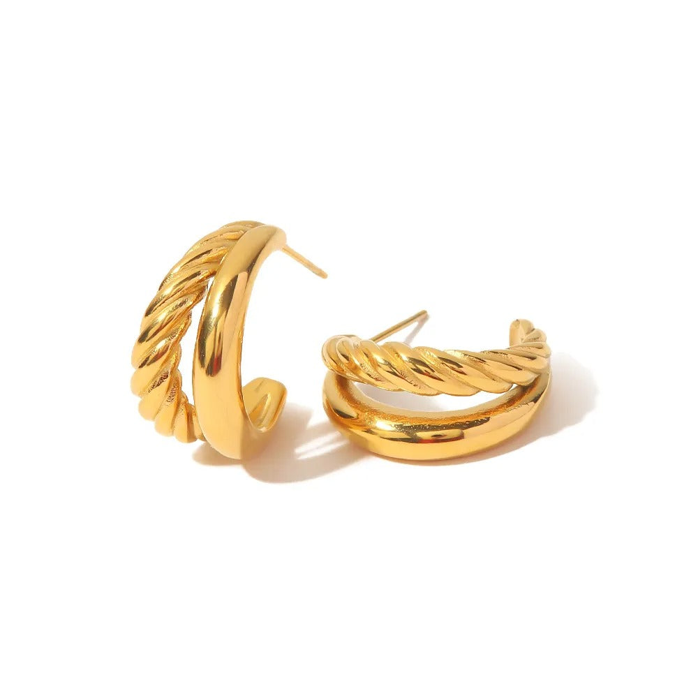 Ayesh – Stilvolle goldfarbene Ohrringe