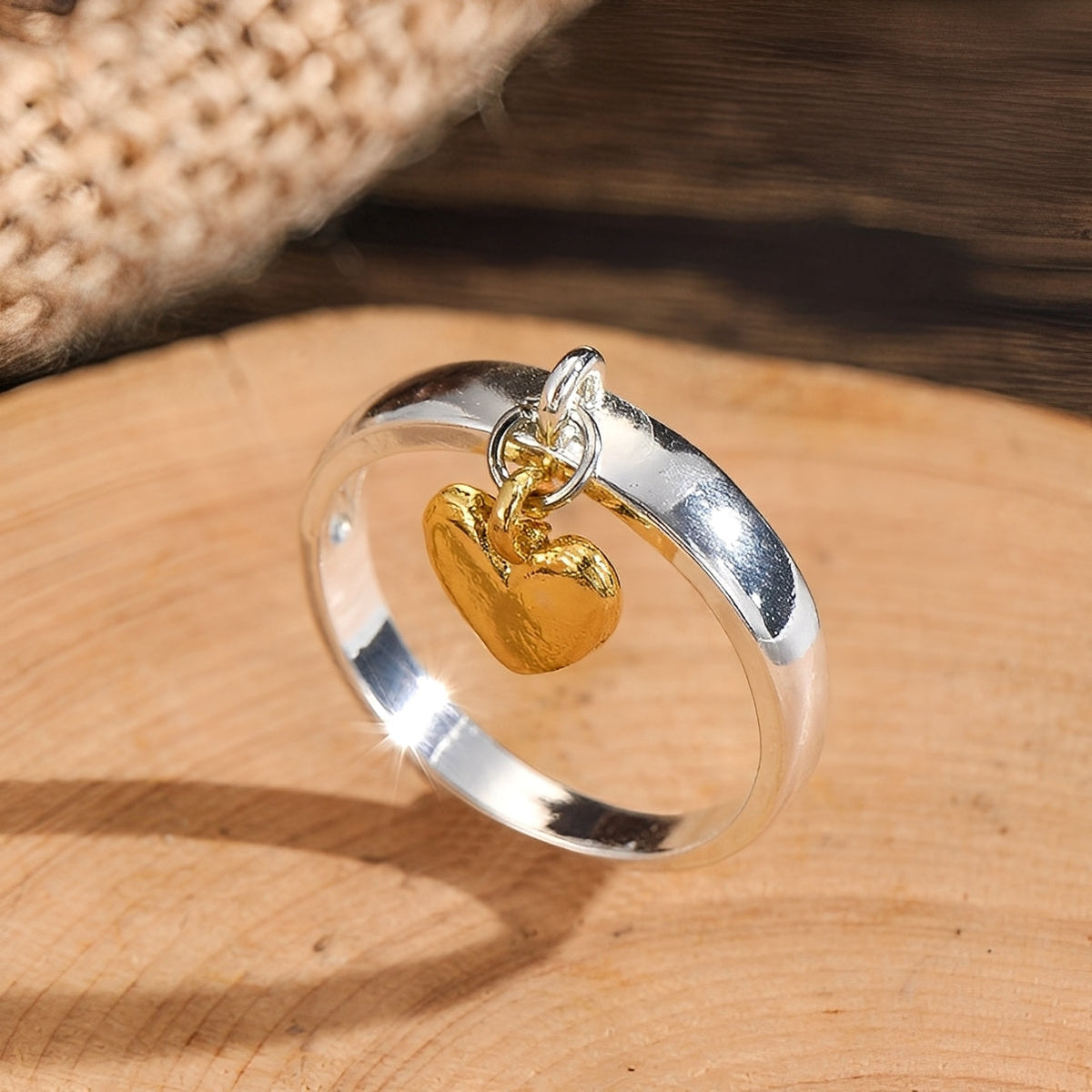 Maelie – Silberring mit beweglichem Herz im Vintage-Design
