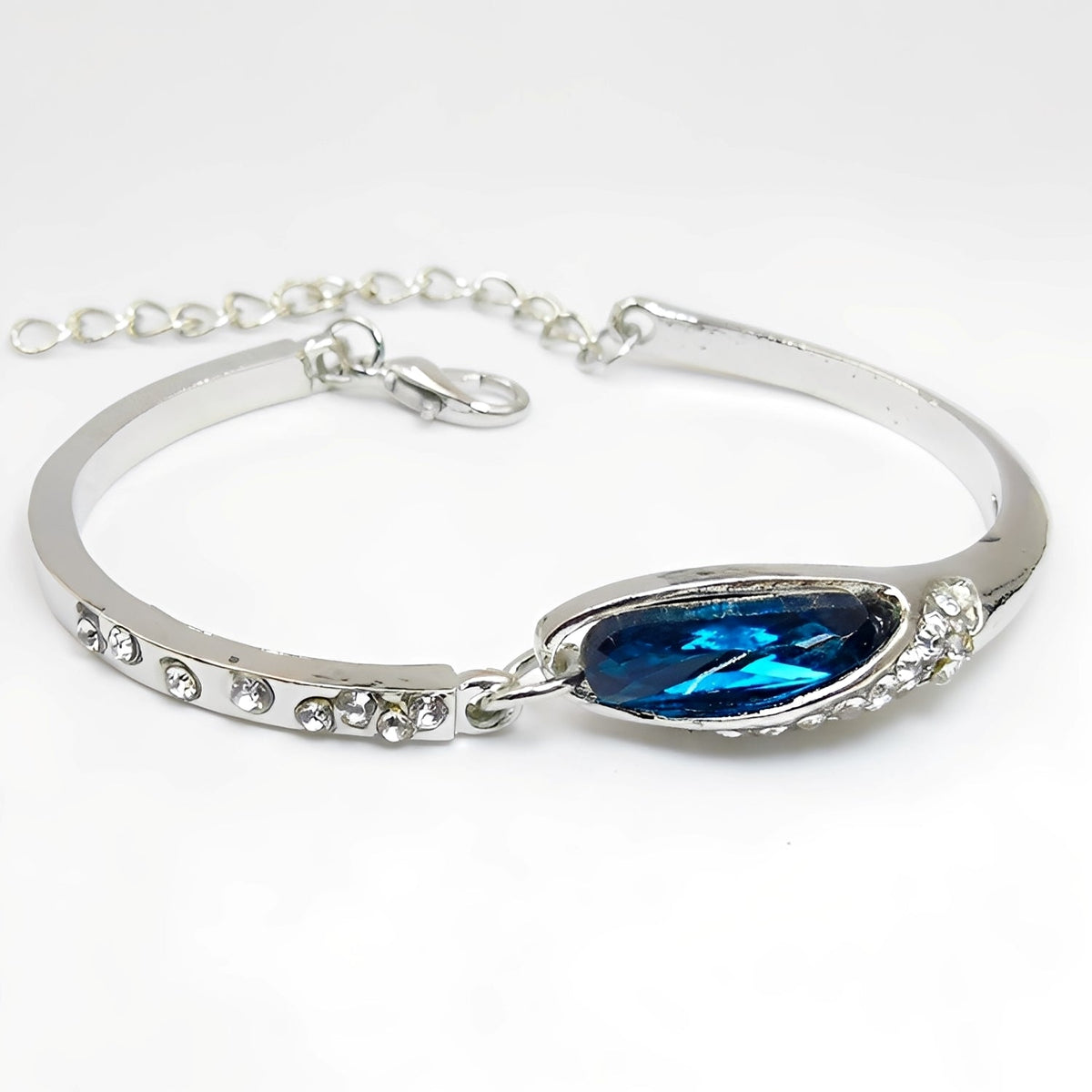 Miku – Stilvolles Armband mit Saphiren