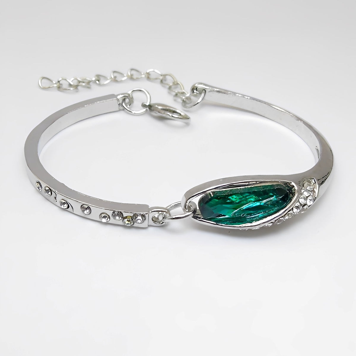 Miku – Stilvolles Armband mit Saphiren