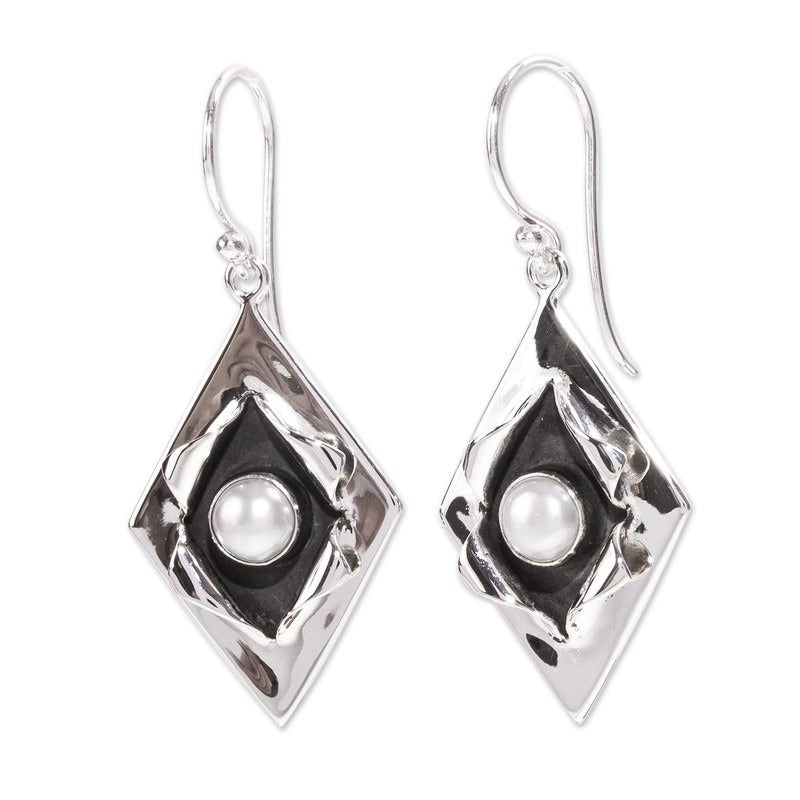 Nova – Vintage-Ohrringe mit Perlen und stilvollem Silber