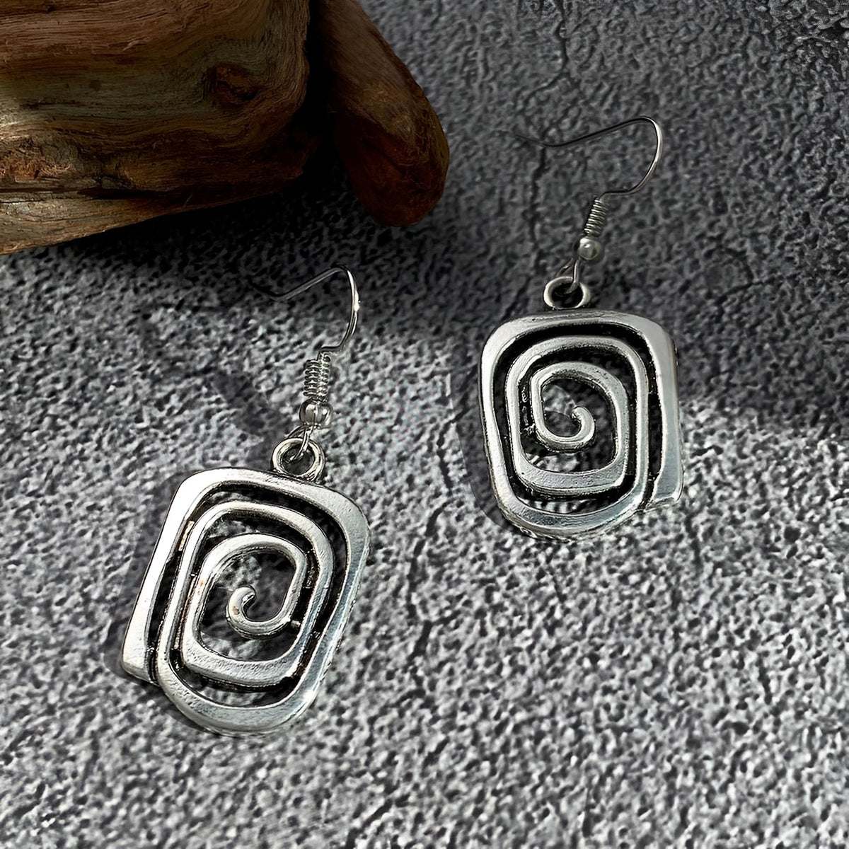 Kaia – Boho-Ohrringe in Silber mit Spiralform