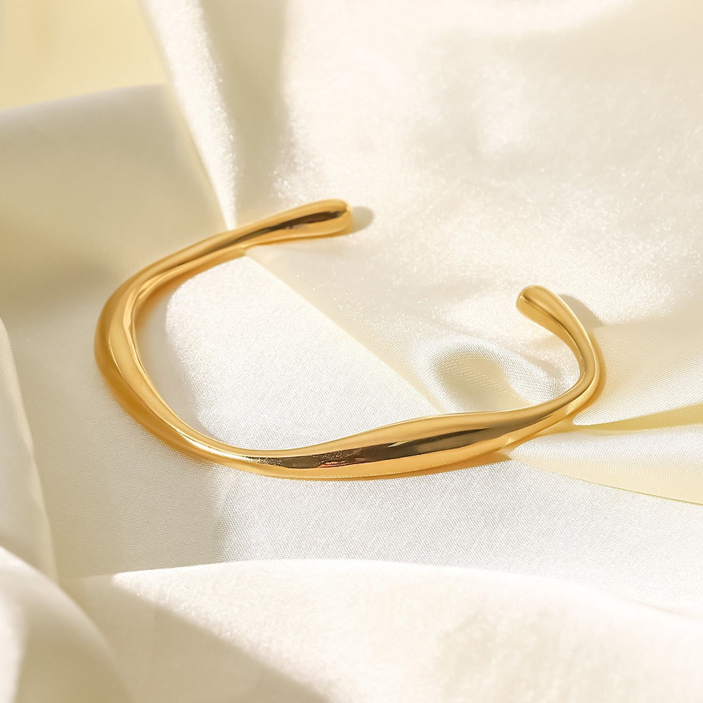 Gayle – Stilvolles Möbius-Armband