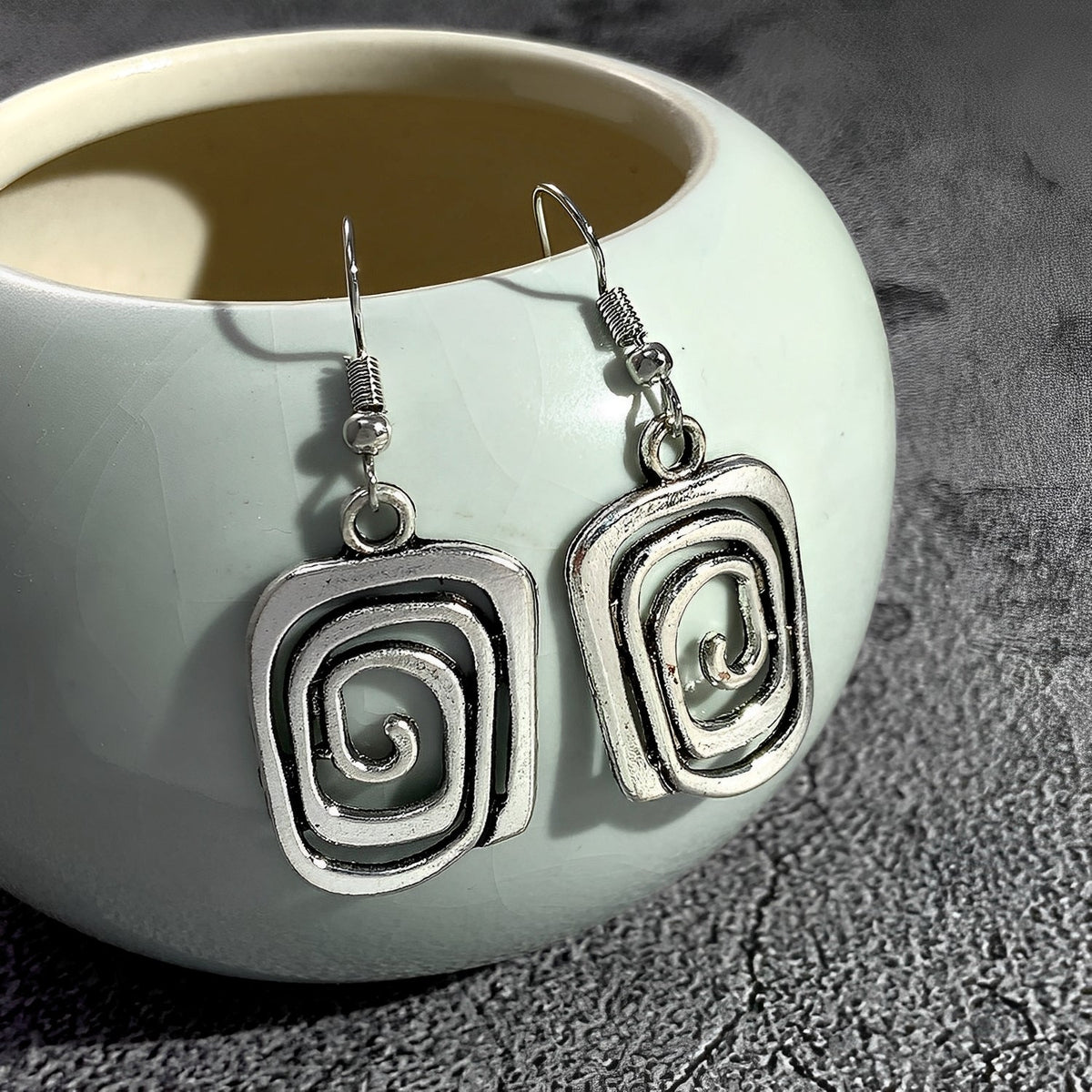 Kaia – Boho-Ohrringe in Silber mit Spiralform