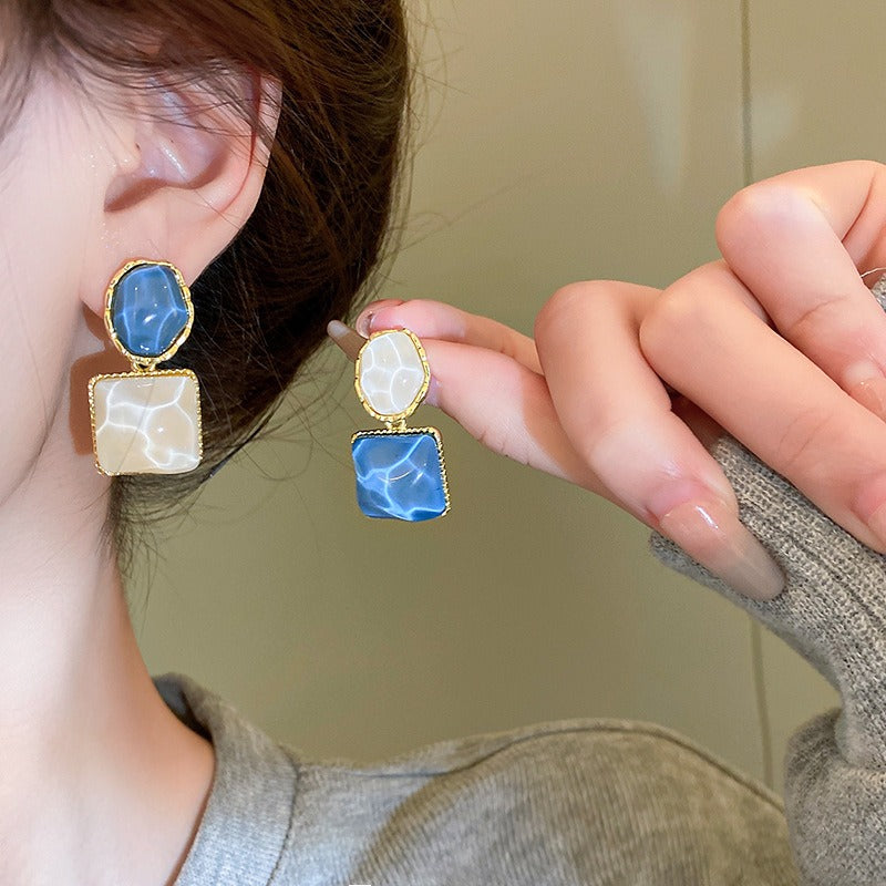 Lianne – Geometrische Emaille-Ohrringe