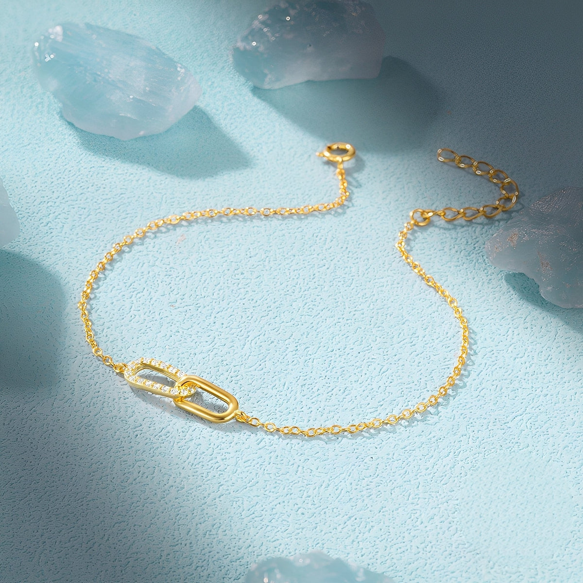 Rina – Armband mit schimmernden Gliedern
