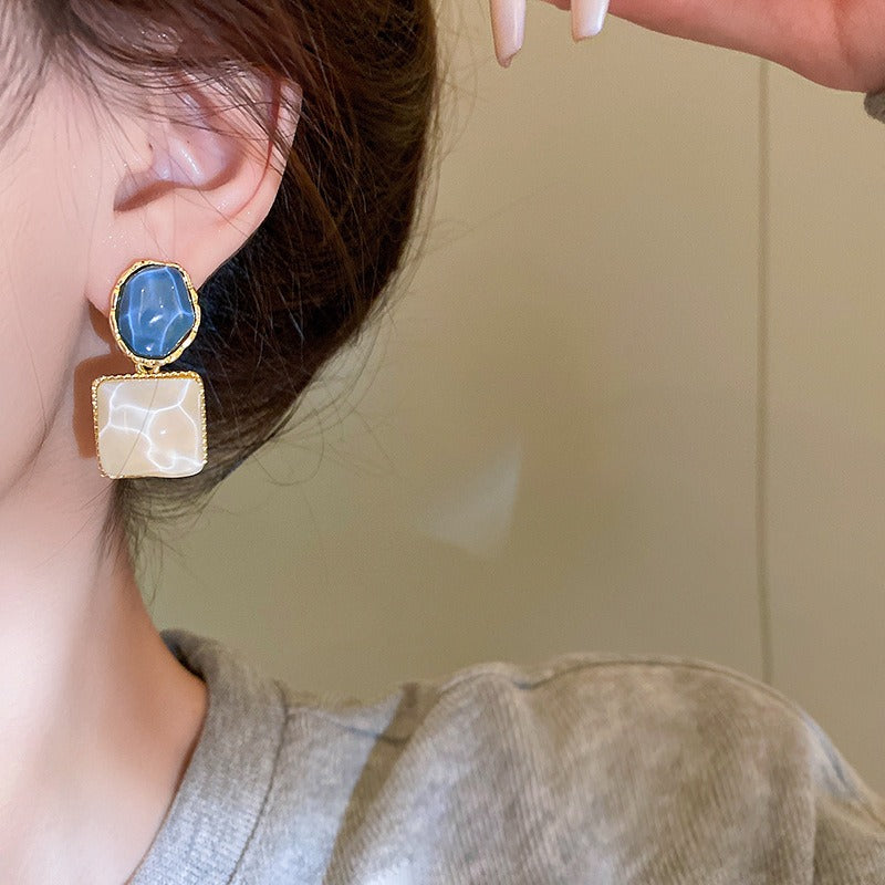 Lianne – Geometrische Emaille-Ohrringe
