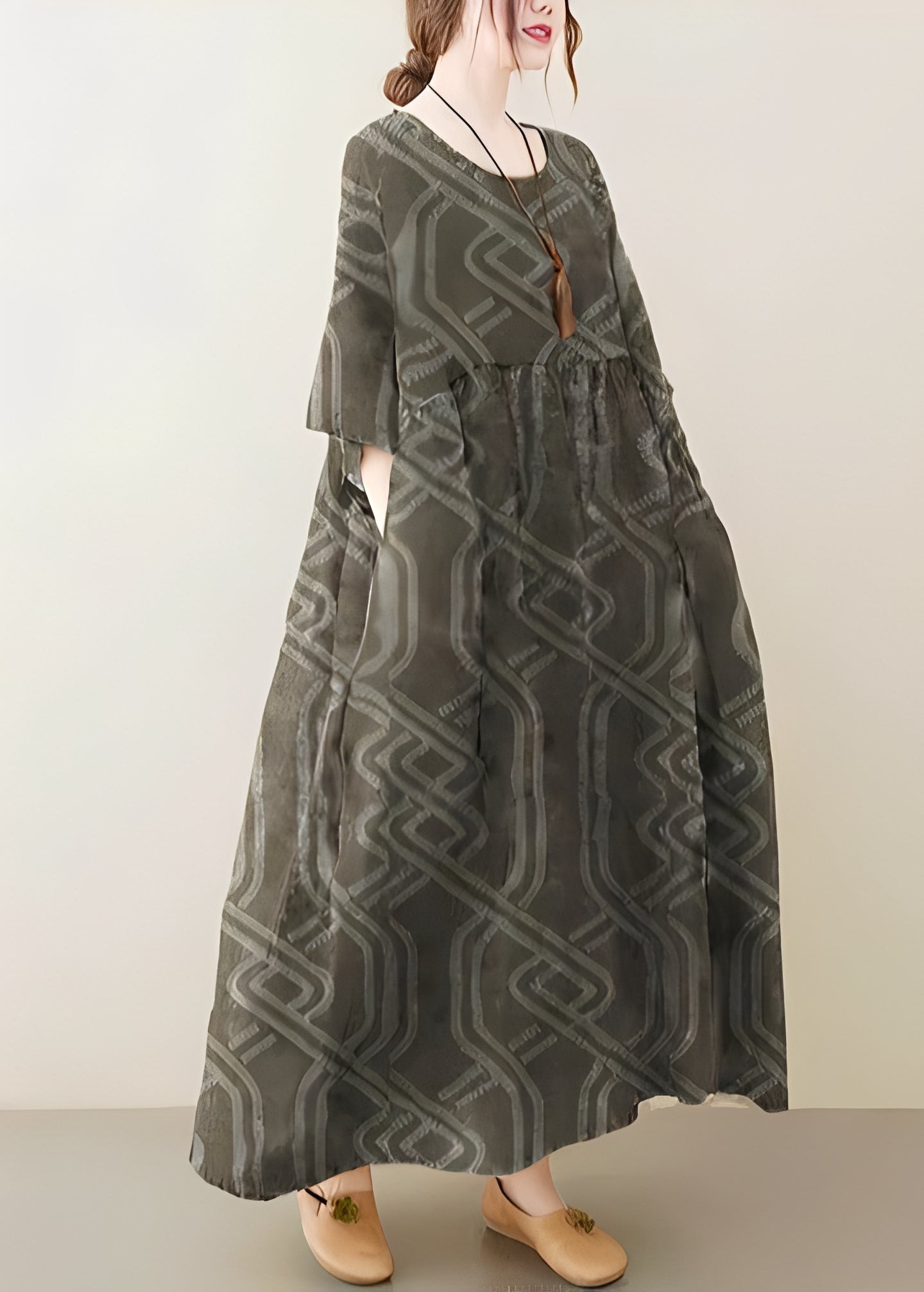 Mariam - Elegantes und weites Kleid mit breitem Saum für Frauen