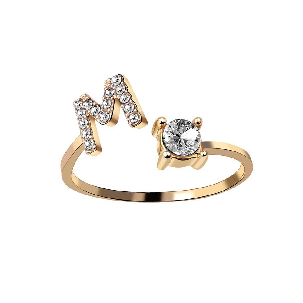 Nyla – Ring mit Buchstaben und Zirkonia