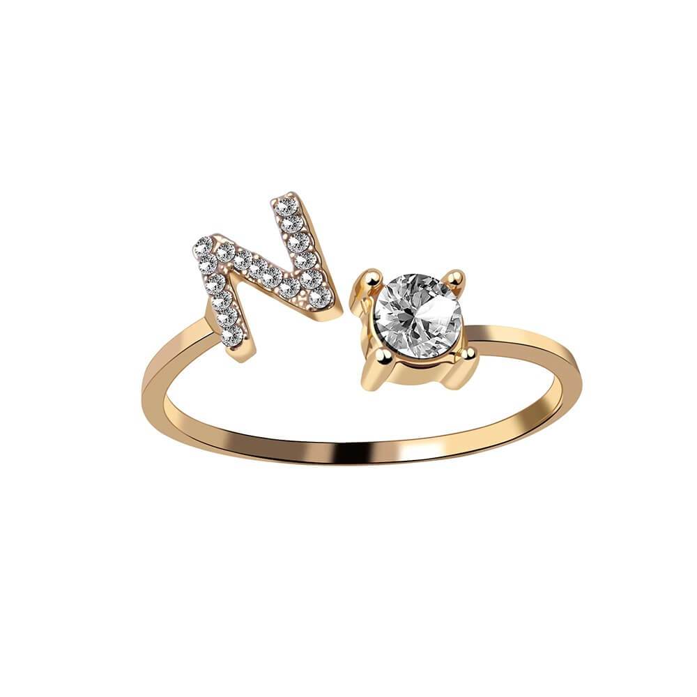Nyla – Ring mit Buchstaben und Zirkonia