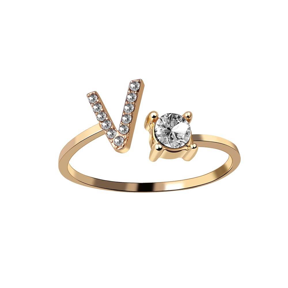 Nyla – Ring mit Buchstaben und Zirkonia