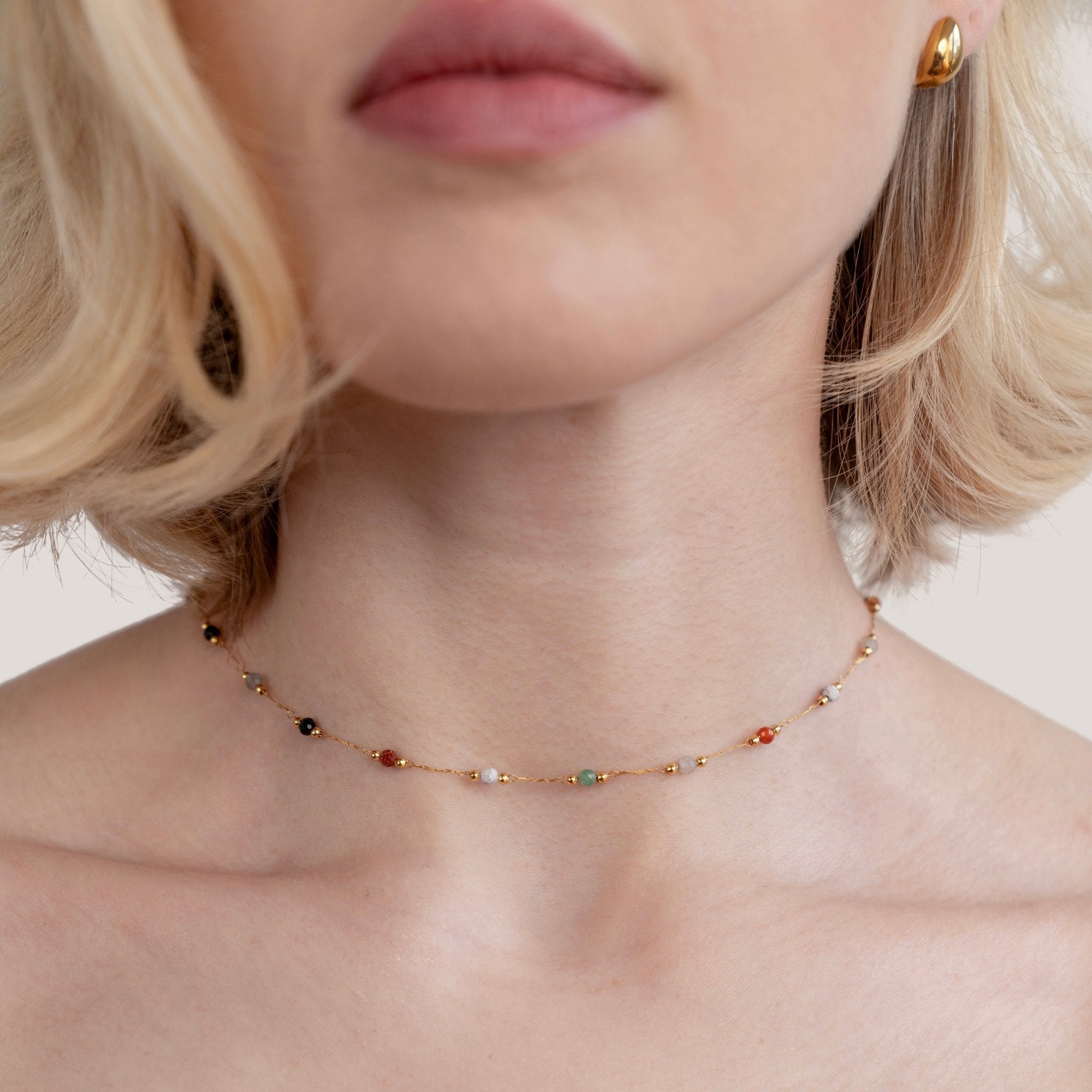 Lala - Kette mit Perlen und Edelsteinen