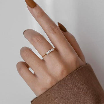Miori – Goldring mit natürlicher Perle