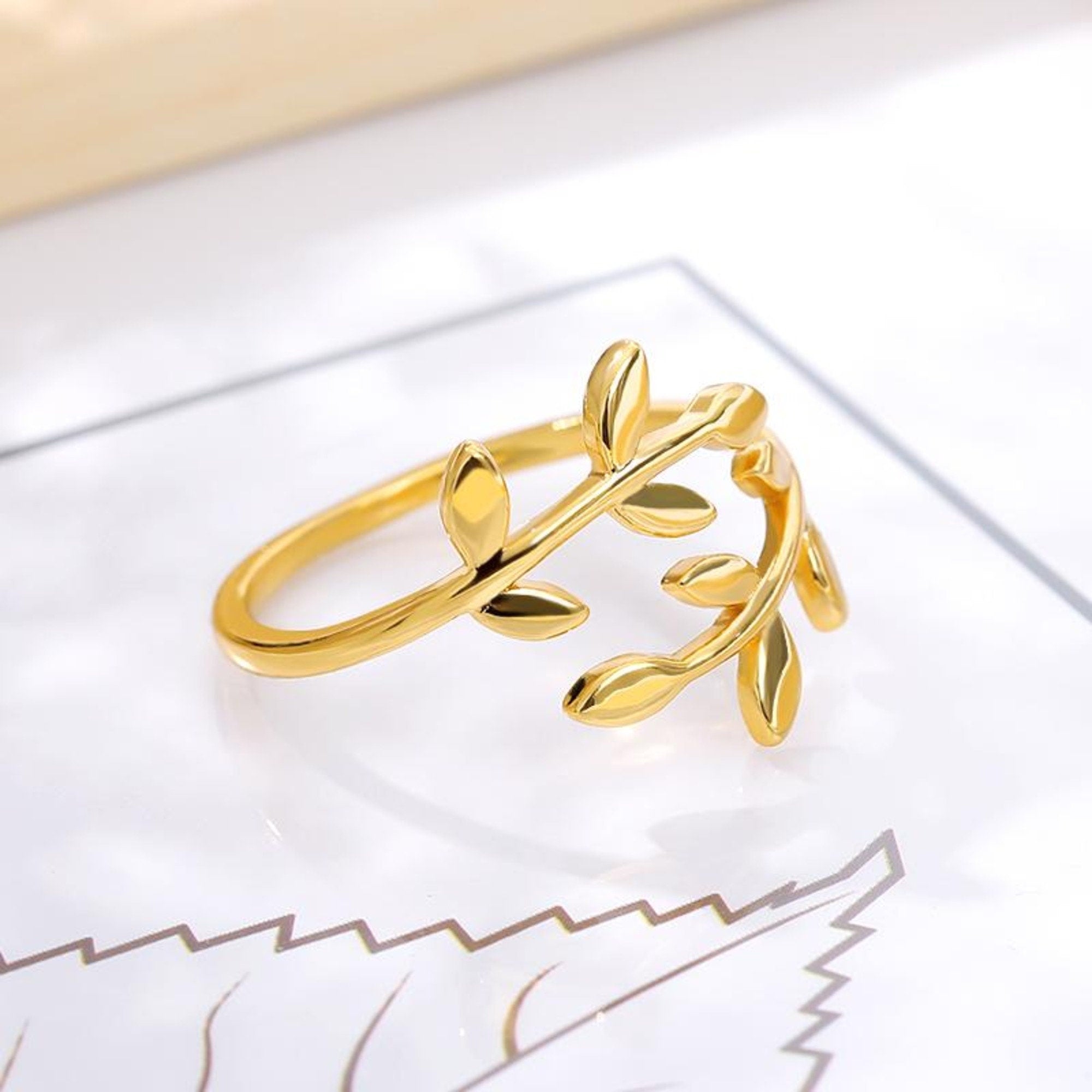 Jordin - Ring mit zarten Blättern